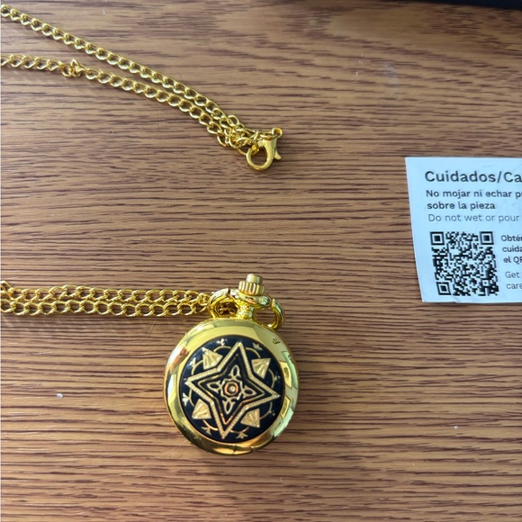 DamasQuinados Suarez Gold and Black Pocket Watch Necklace - Picture 4 of 7